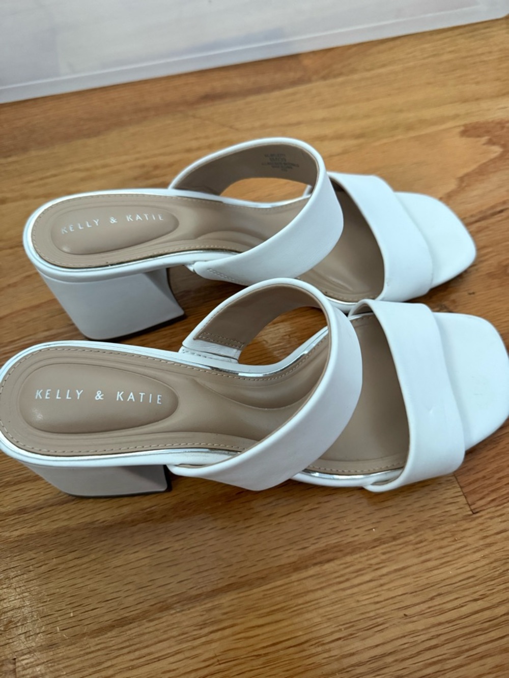 Kelly & Katie White Double-Strap Block Heel Mules - Picture 4 of 5